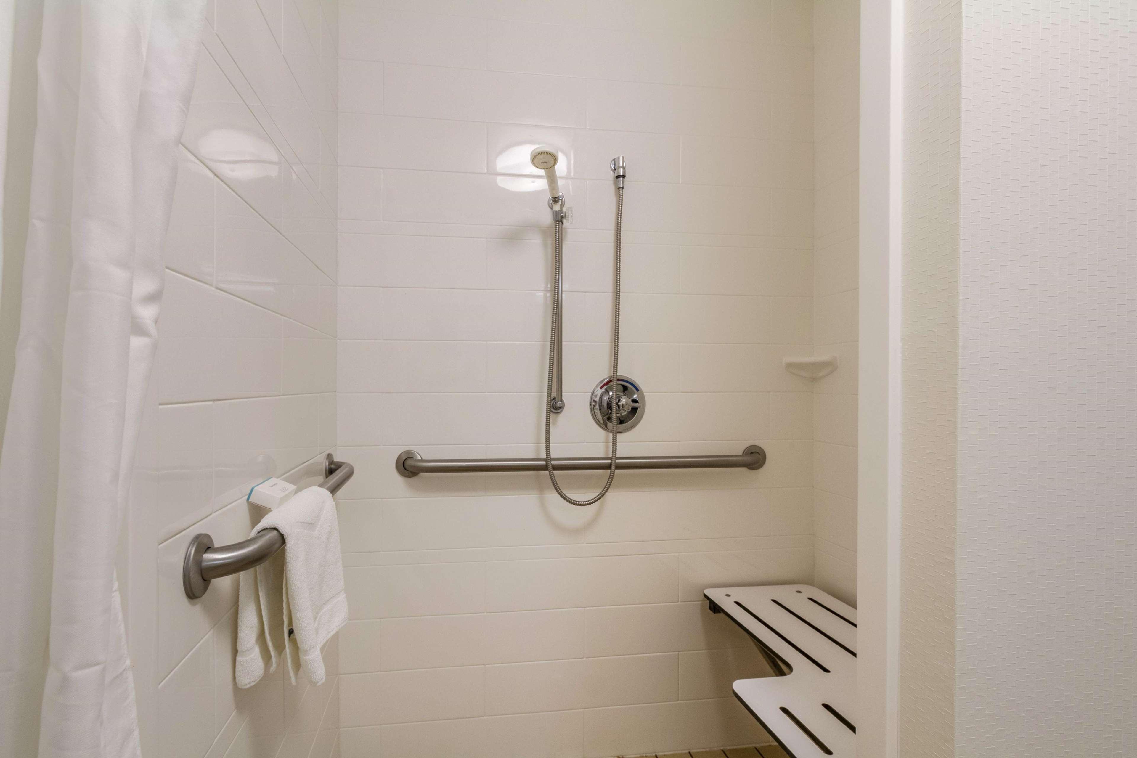 Hampton Inn Jackson Pearl Intrntl Airport Exterior foto